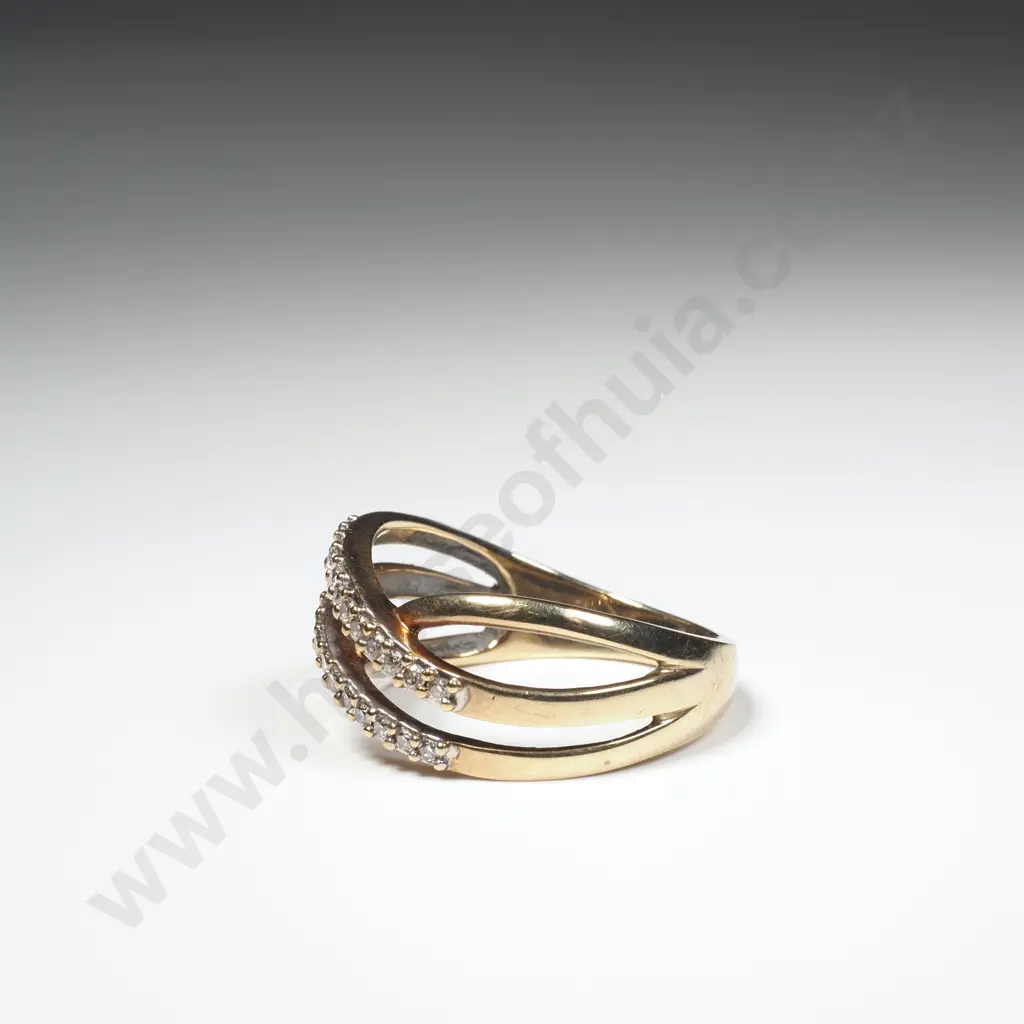 9ct Gold Diamond Ring Image 1++