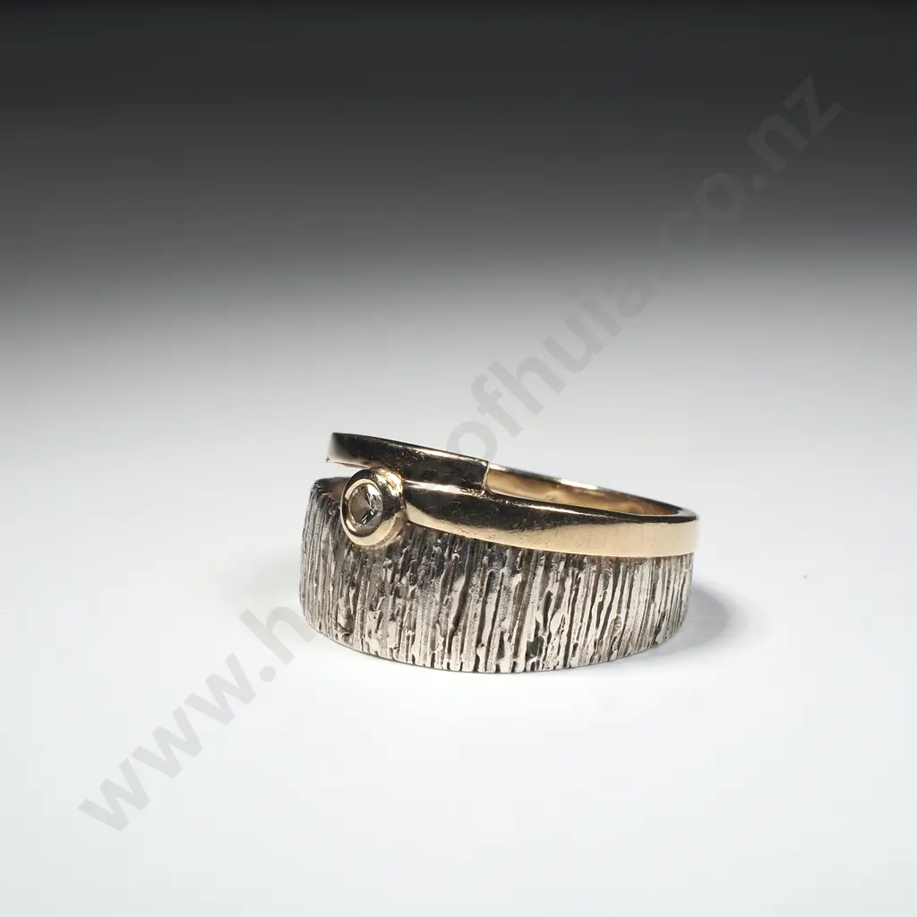 9ct Gold, Sterling Silver & Diamond Modernist Ring Image 1++