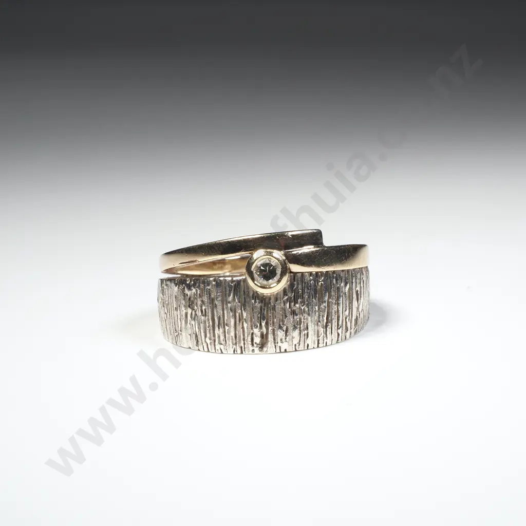 9ct Gold, Sterling Silver & Diamond Modernist Ring Image 1++