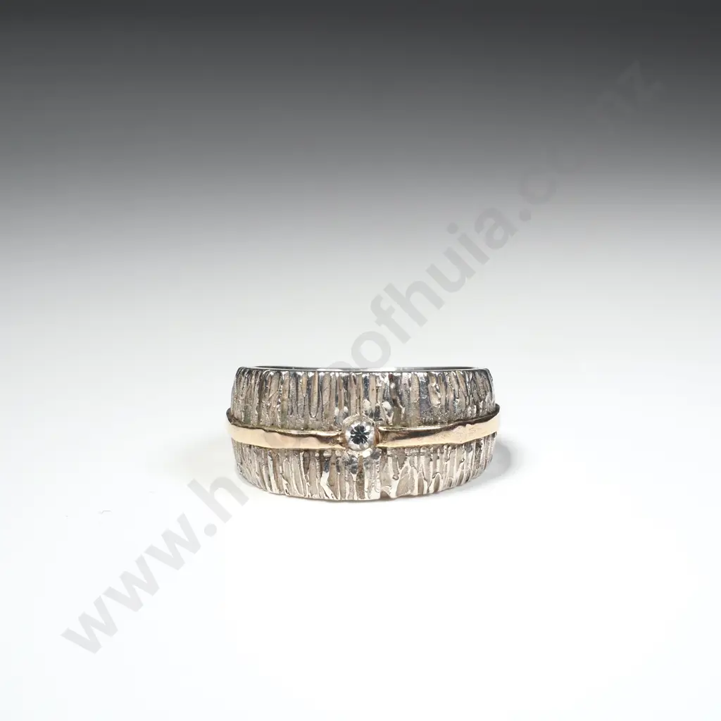 9ct Gold, Sterling Silver & Diamond Modernist Ring Image 1++