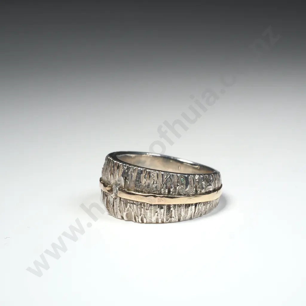 9ct Gold, Sterling Silver & Diamond Modernist Ring Image 1++