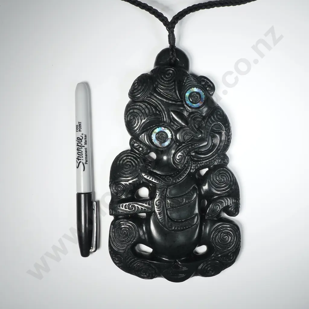 Massive Pounamu Hei Tiki w Whakarei Designs Image 1++
