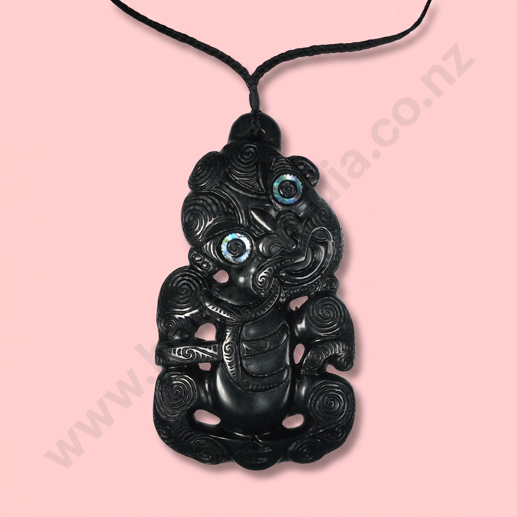 Massive Pounamu Hei Tiki w Whakarei Designs Image 1++