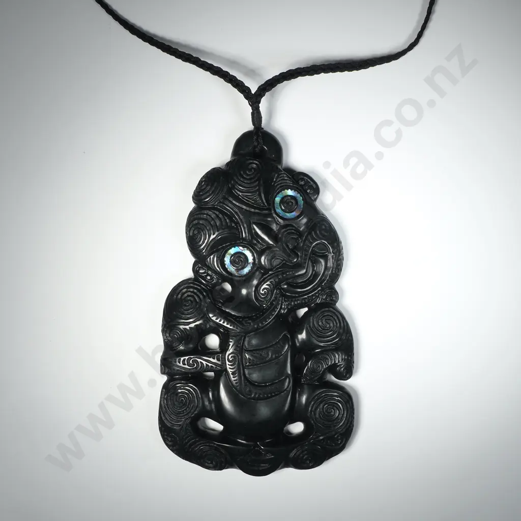 Massive Pounamu Hei Tiki w Whakarei Designs Image 1++