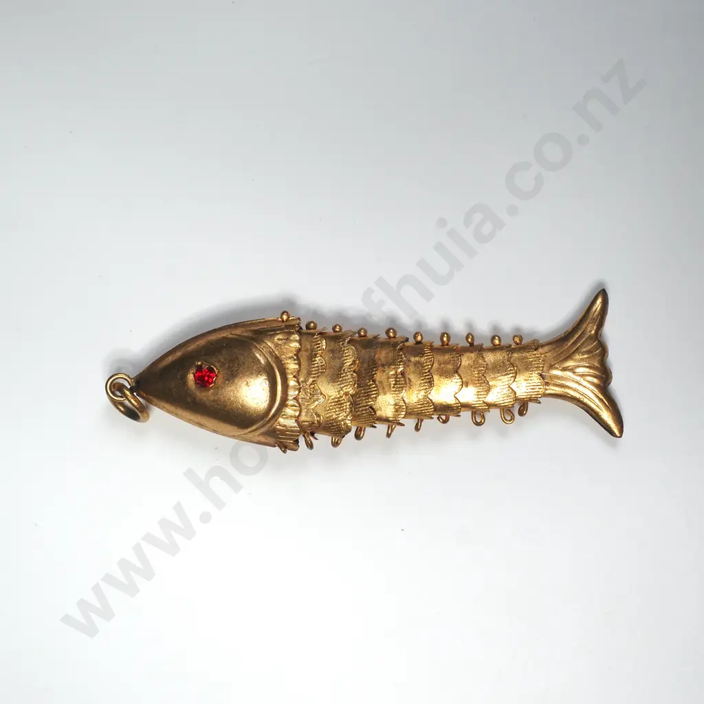 Vintage 14ct Gold Articulated Fish Pendant Image 1++