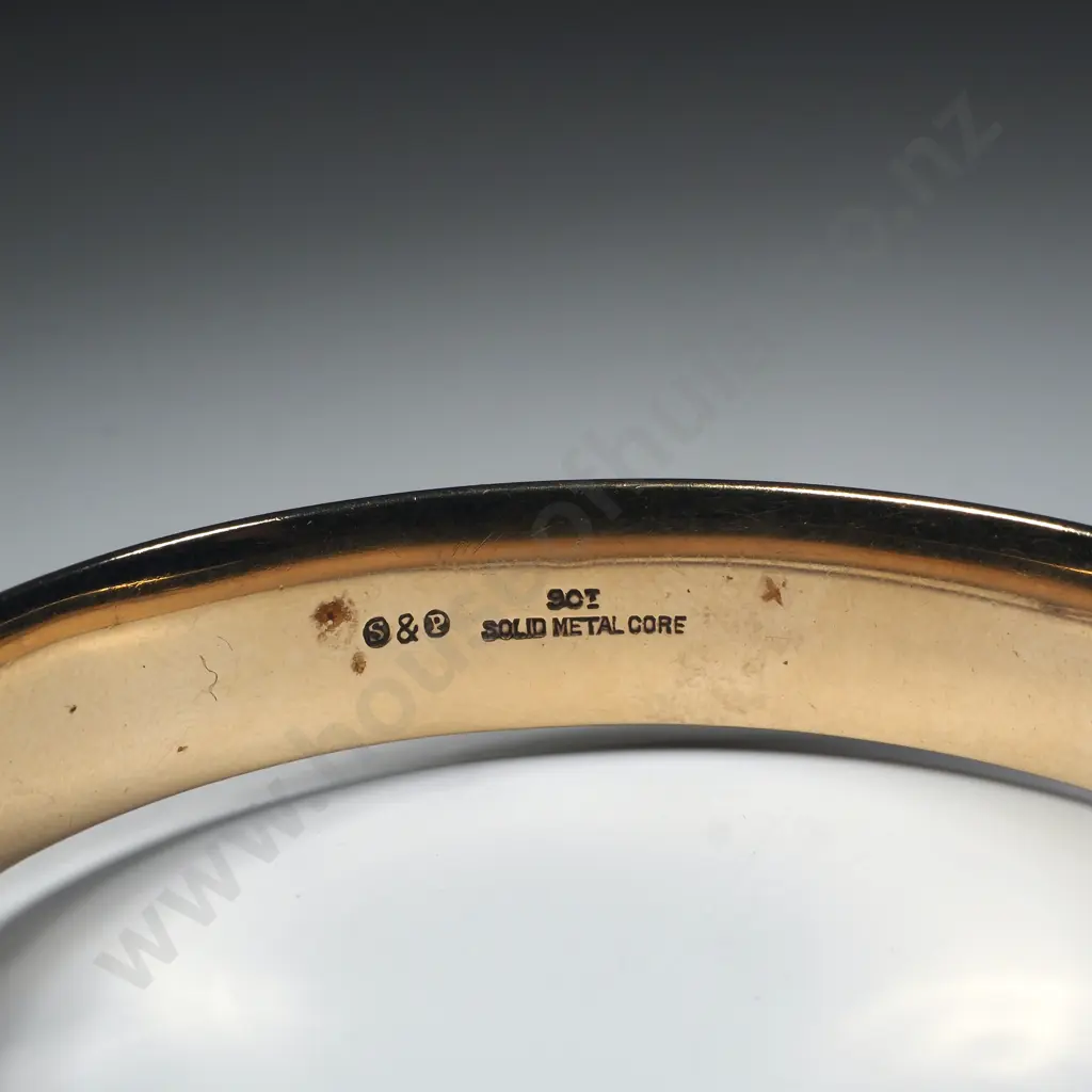 9ct Gold Metal Core Hinged Bracelet Image 1++