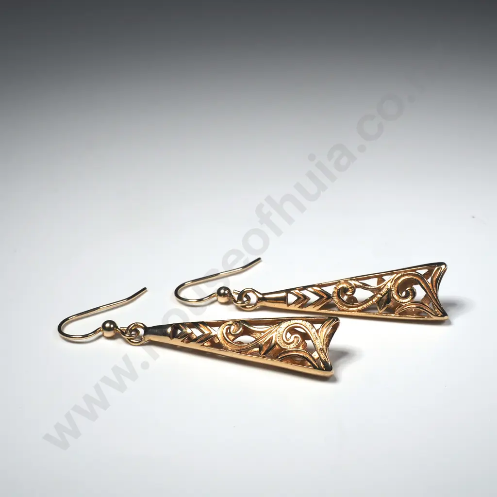 Pair of Ornate 9ct Gold Dangle Earrings Image 1++