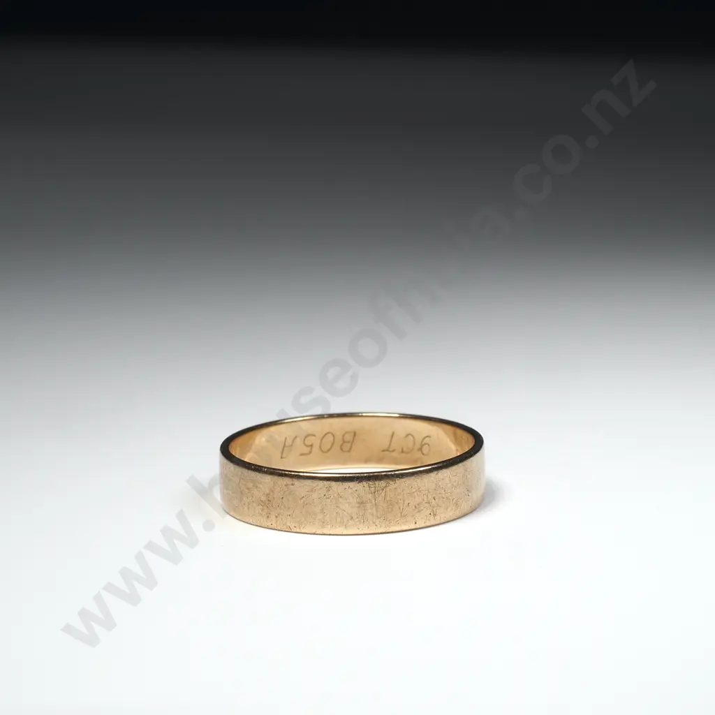 9ct Gold Wedding Band Image 1++