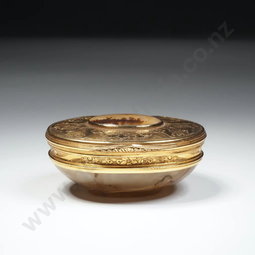 Exceptional Antique Moss Agate & High Carat Gold Vanity Box Image 1++