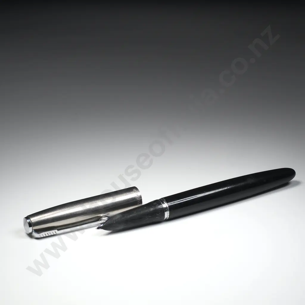 Vintage Parker Pen Image 1++