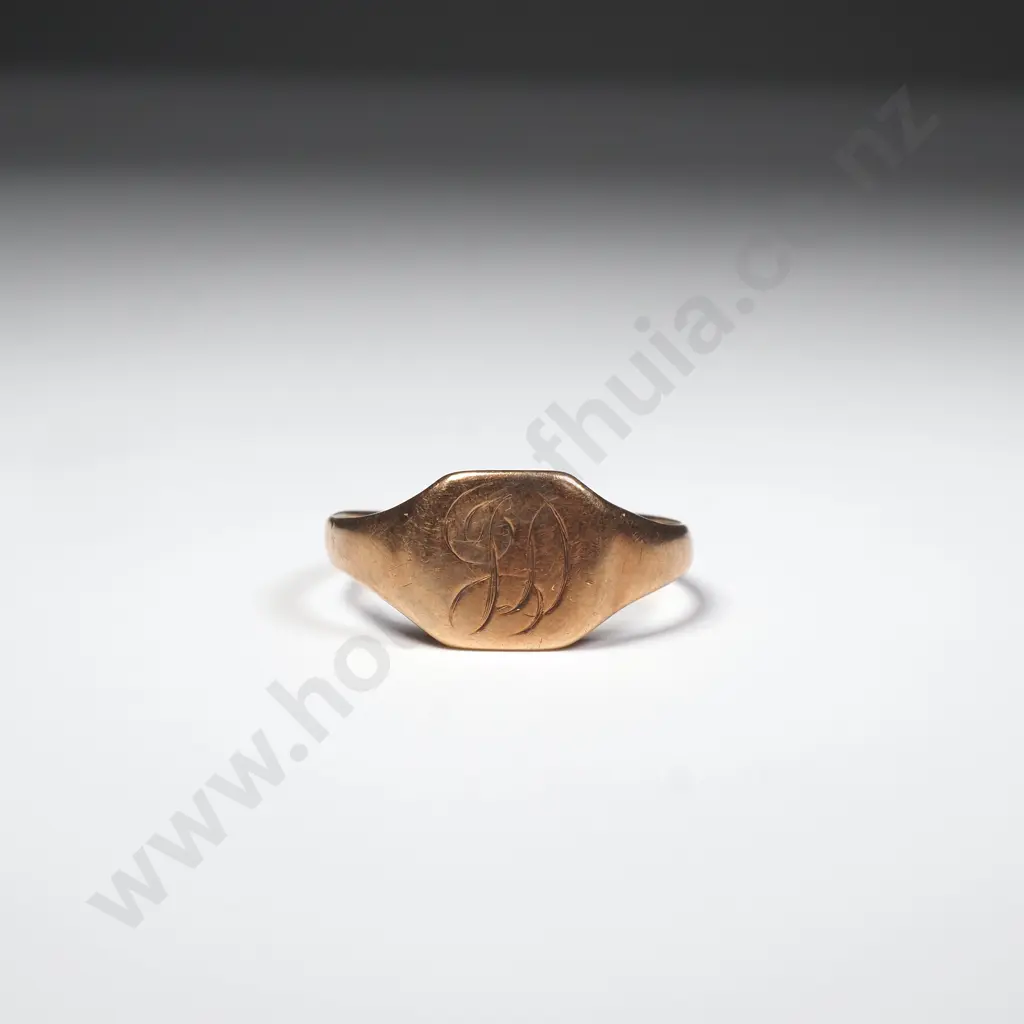 15ct Gold Signet Ring Image 1++