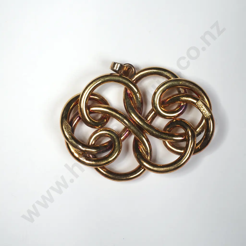 18ct Gold Fancy Curved Pendant Image 1++
