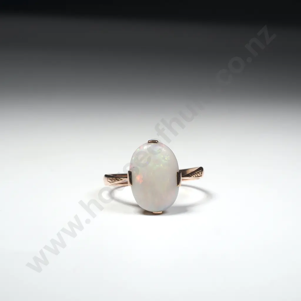Antique 9ct Gold Opal Ring Image 1++