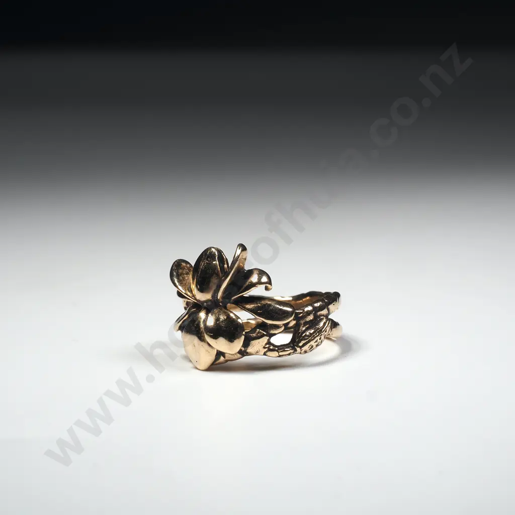 Vintage 9ct Gold Flower Ring Image 1++