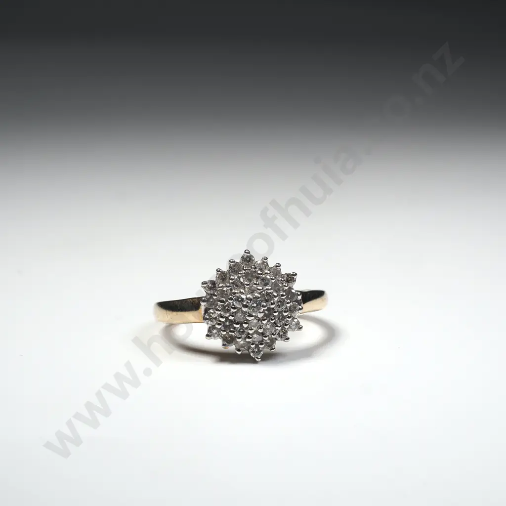 9ct Gold Cluster Diamond Ring Image 1++