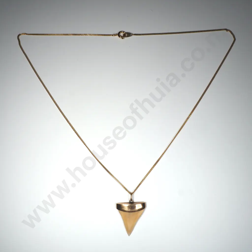 Colonial 9ct Gold Capped Shark Tooth Pendant on G/P Chain Image 1++
