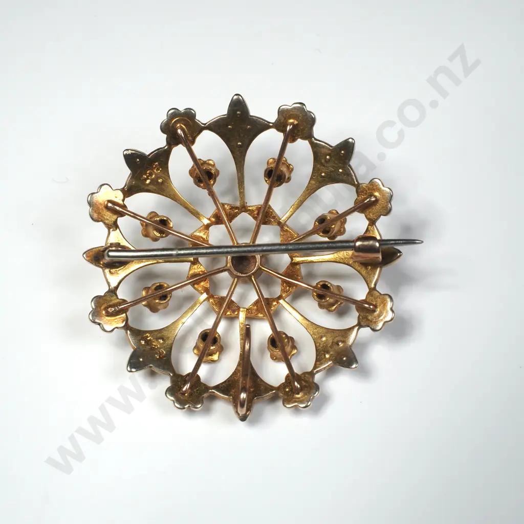 Edwardian 9ct Gold Seed Pearl Star Burst Brooch Image 1++