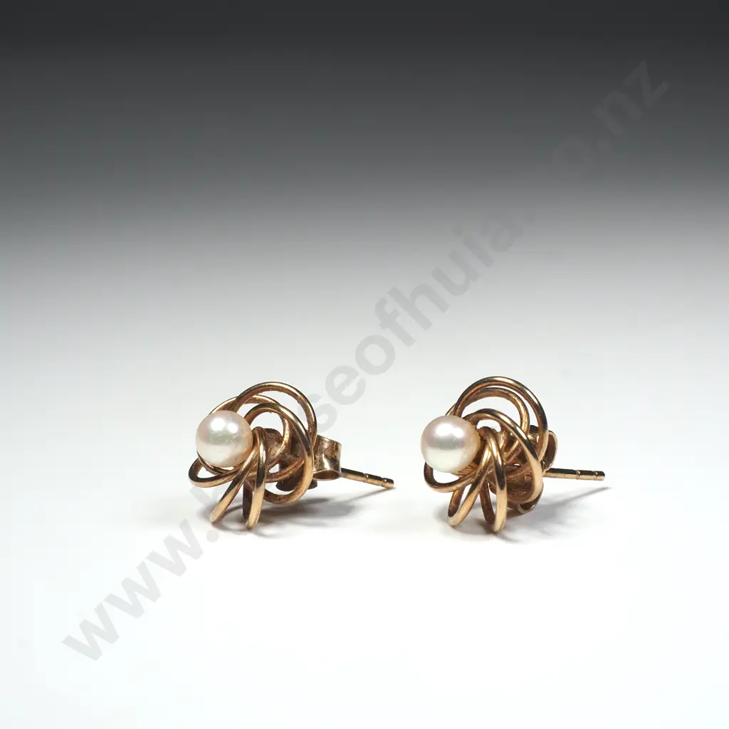 Vintage 9ct Gold Pearl Earrings Image 1++