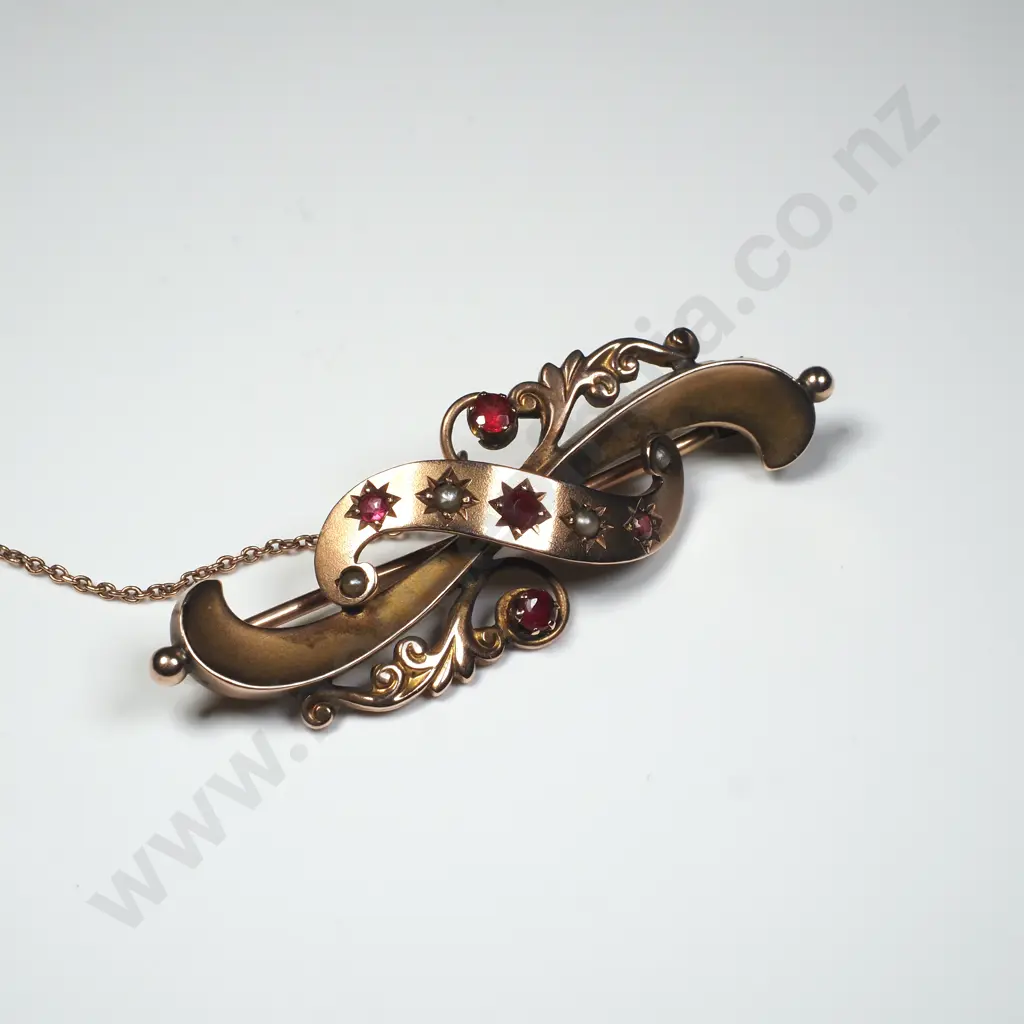 Antique 9ct Gold Bar Brooch Image 1++