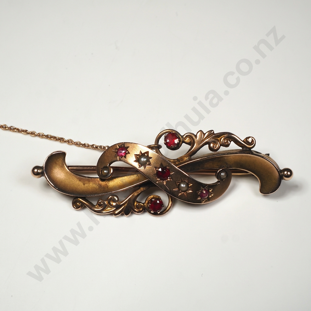Antique 9ct Gold Bar Brooch Image 1++
