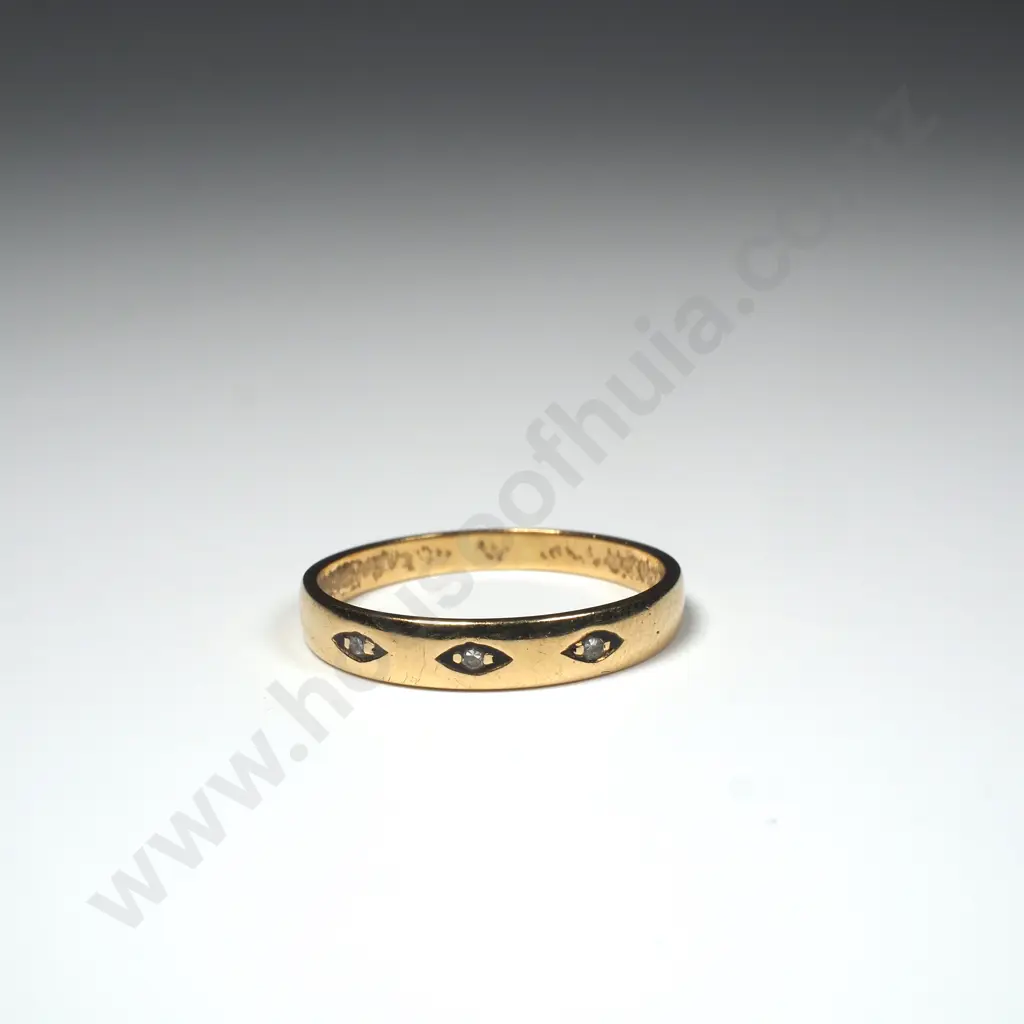 18ct Gold Wedding Band Image 1++