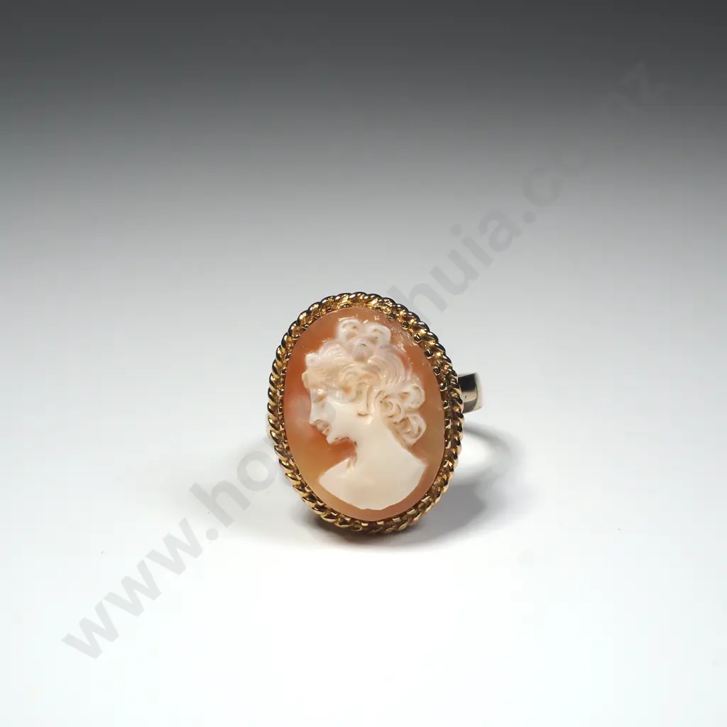 Vintage 9ct Gold Cameo Ring Image 1++