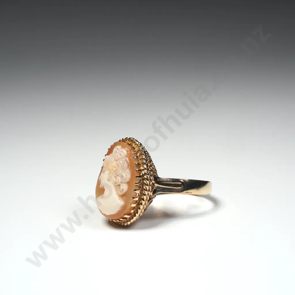 Vintage 9ct Gold Cameo Ring Image 1++