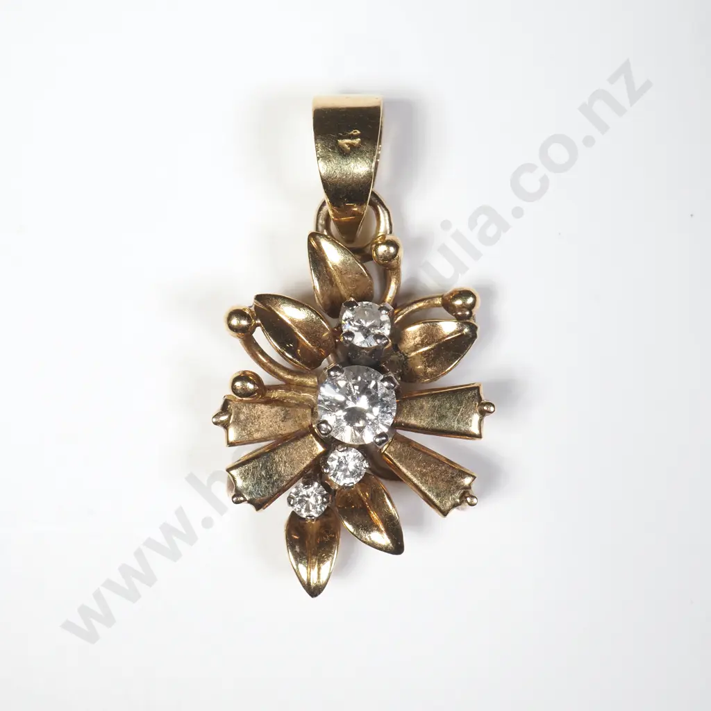 14ct Gold & diamond Pendant Image 1++