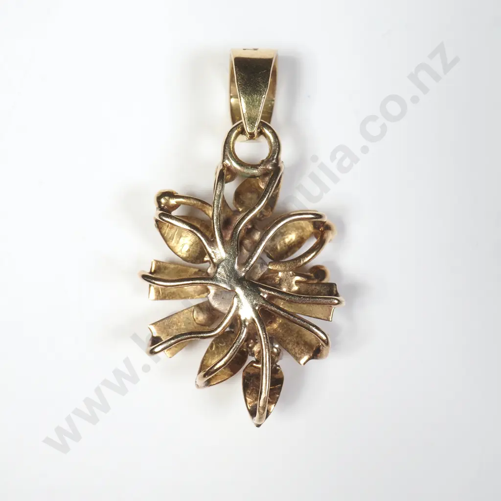 14ct Gold & diamond Pendant Image 1++