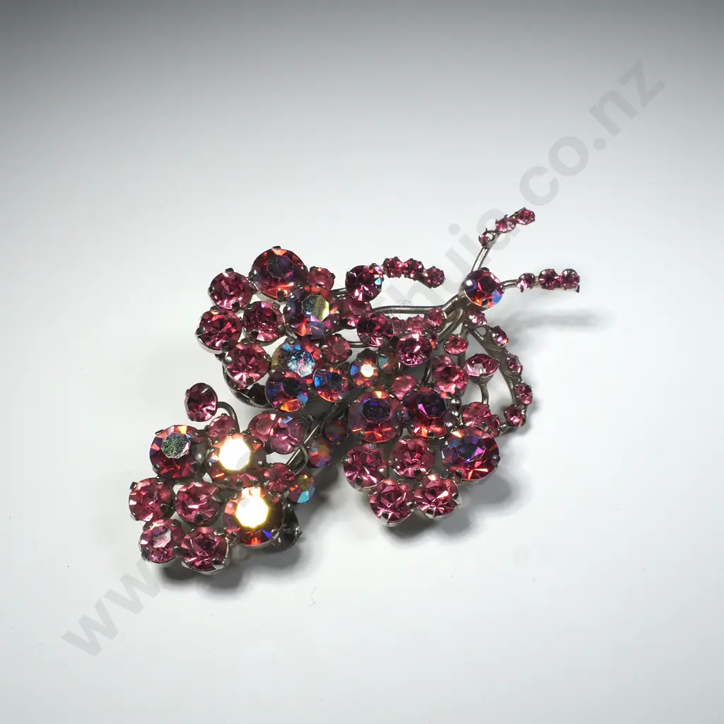 Substantial Vintage Costumne Spray Flower Brooch Image 1++