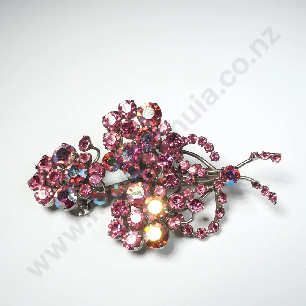 Substantial Vintage Costumne Spray Flower Brooch Image 1++