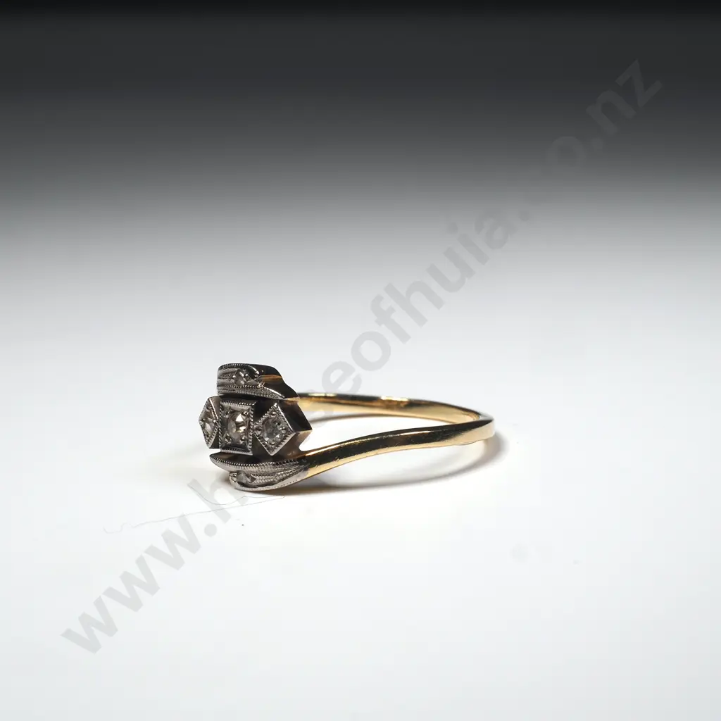 18ct Gold Diamond Ring Image 1++