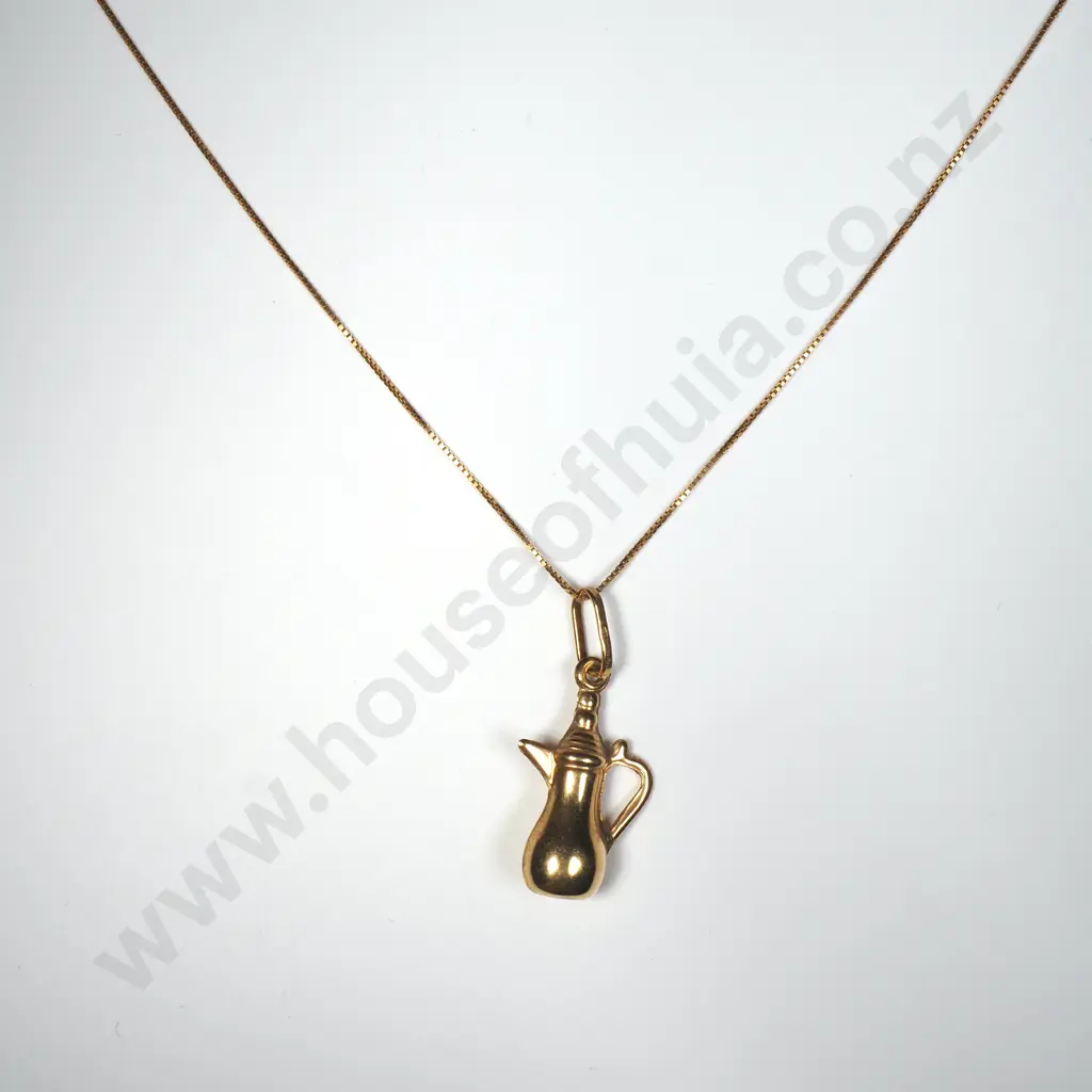 18ct Gold Pendant Necklace Image 1++