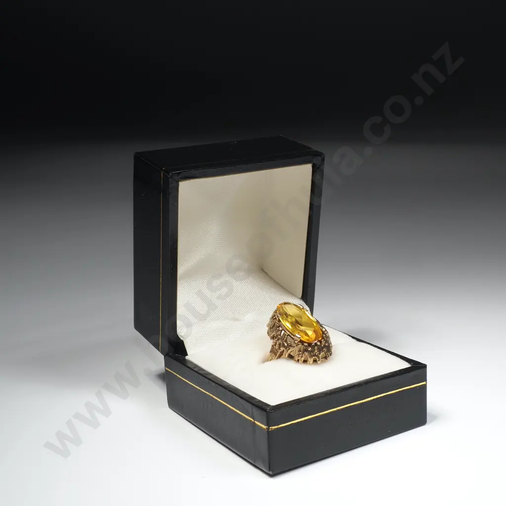 Vintage 9ct Gold Yellow Stone Ring Image 1++