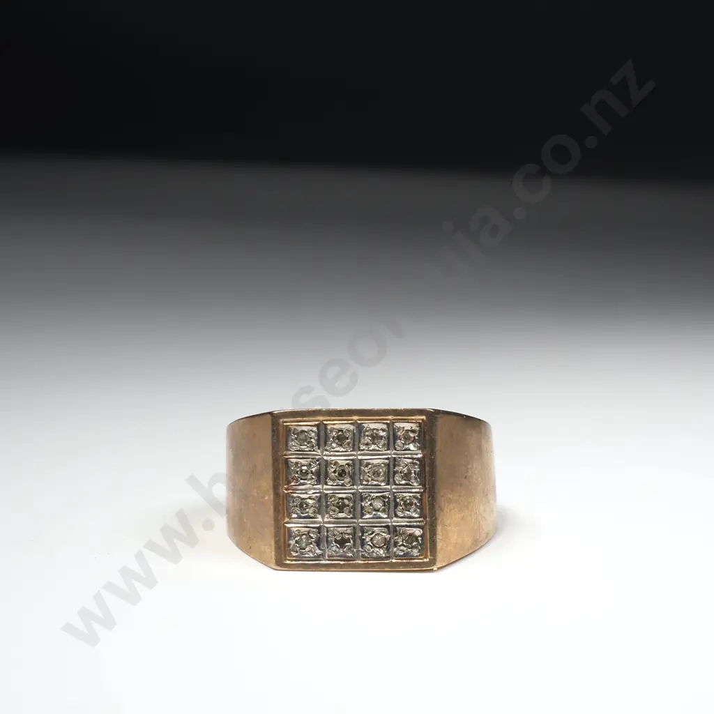 Vintage 9ct Gold Diamond Ring Image 1++