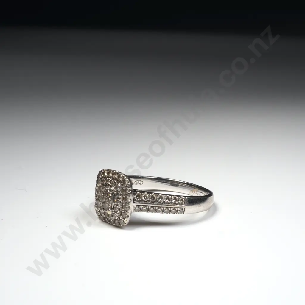 9ct White Gold Cluster Diamond Ring Image 1++