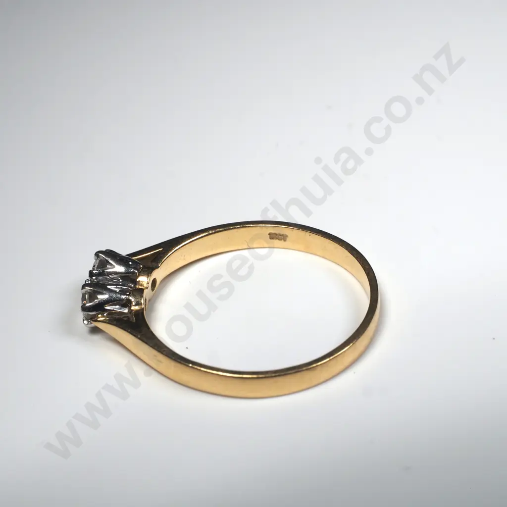 18ct Gold Two Stone Diamond Ring - Valuation $2,460.00 Image 1++