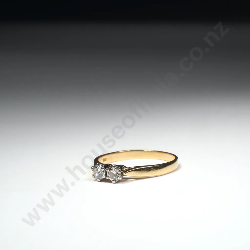 18ct Gold Two Stone Diamond Ring - Valuation $2,460.00 Image 1++