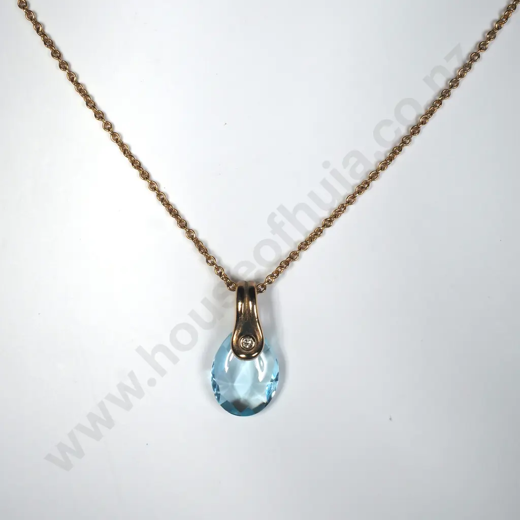 9ct Gold chain w Blue Stone Pendant Image 1++
