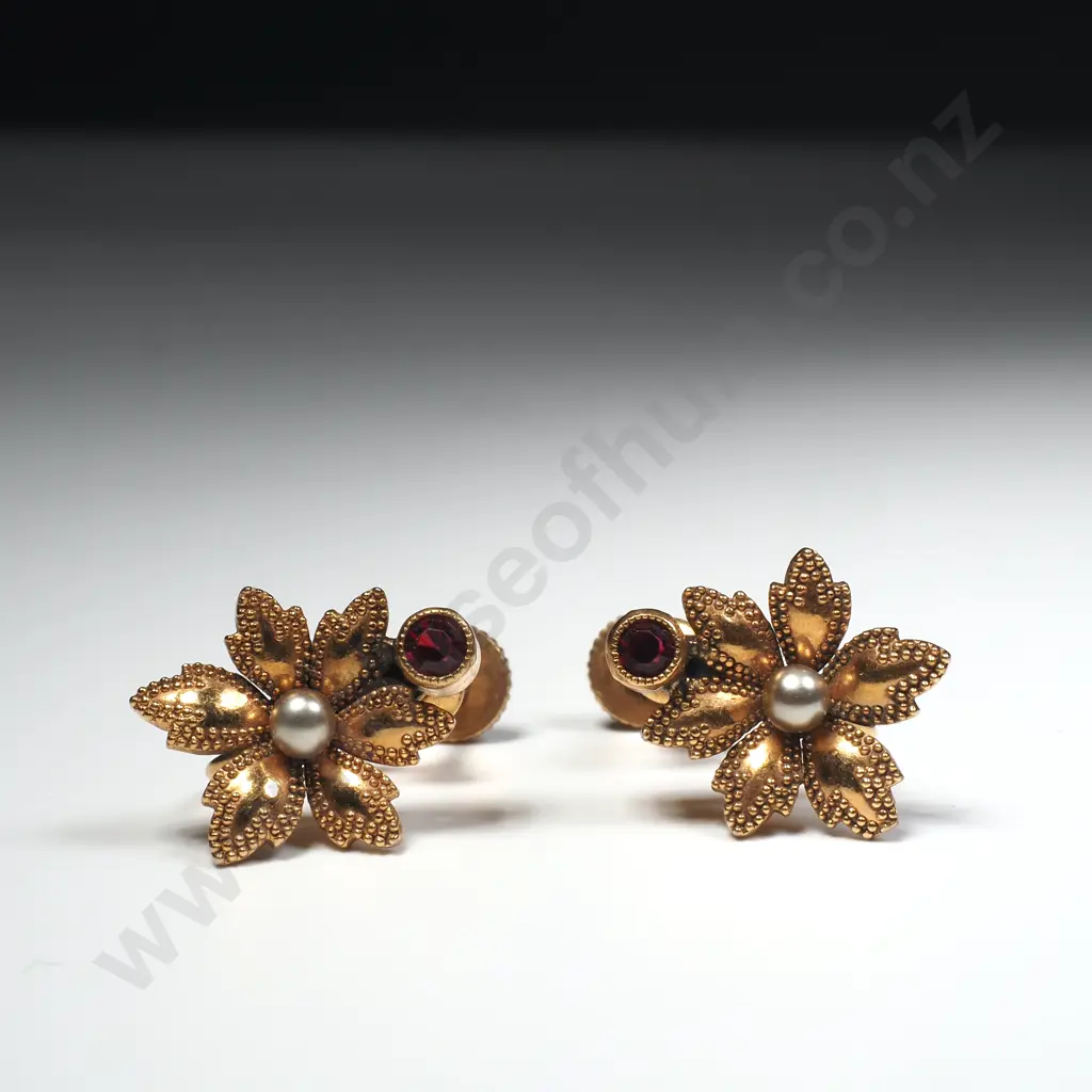 Rolled Gold Earrings Image 1++