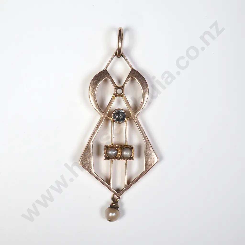 Art Deco 9ct Gold Pendant Image 1++