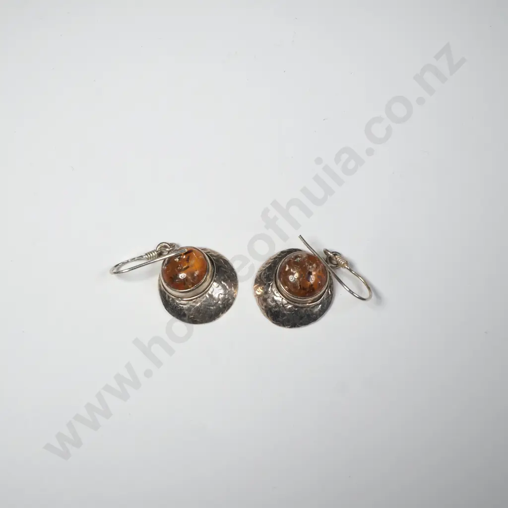 Pair of Sterling Silver Earrings Image 1++
