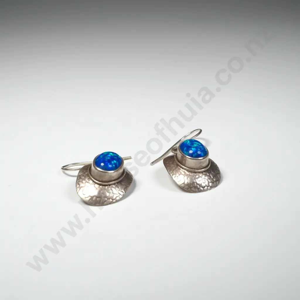 Pair of Sterling Silver Earrings Image 1++