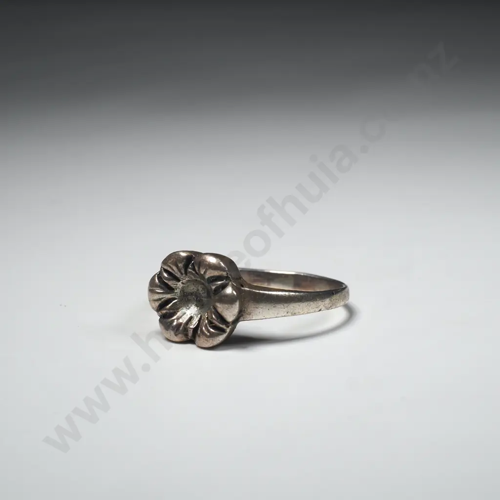 Sterling Silver Decorative Ring Image 1++