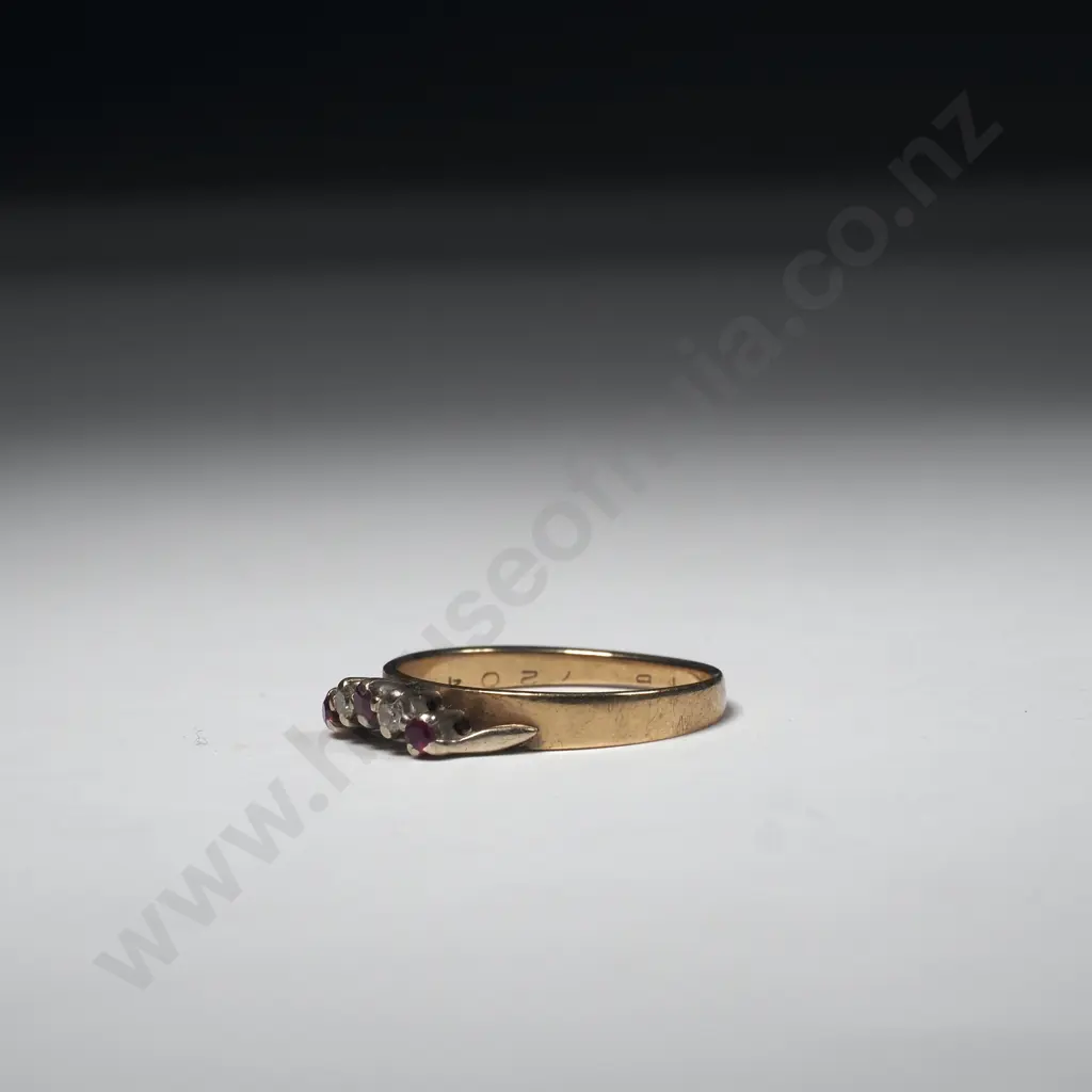 Vintage 9c Gold Ring Image 1++