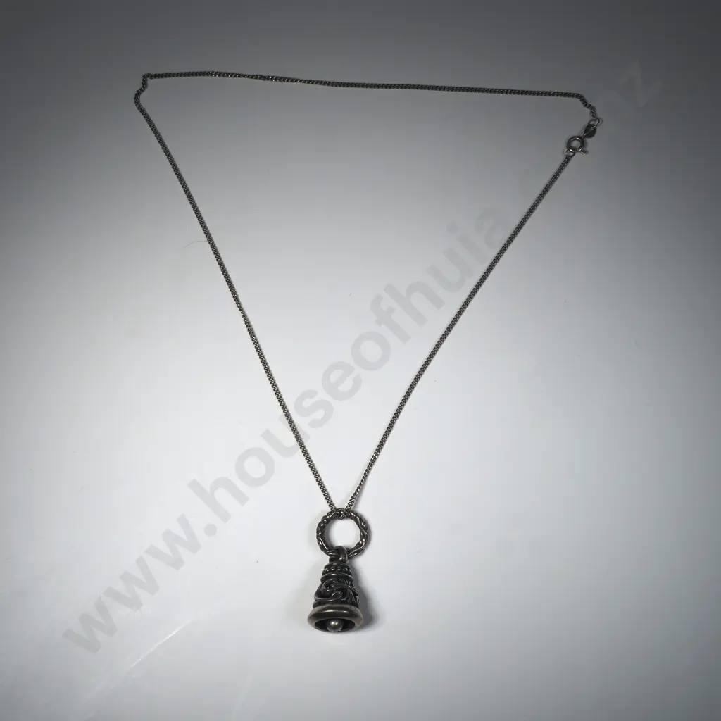 Sterling Silver Pendant & Chain Image 1++