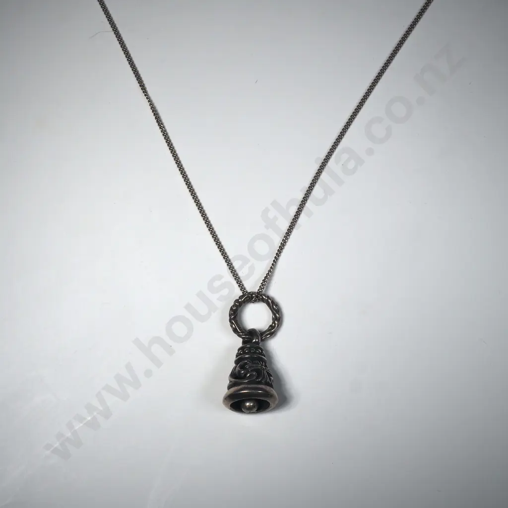 Sterling Silver Pendant & Chain Image 1++