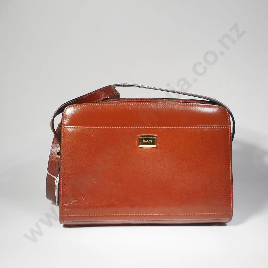 Bally Shoulder Bag with Gold Toned Logo Image 1++