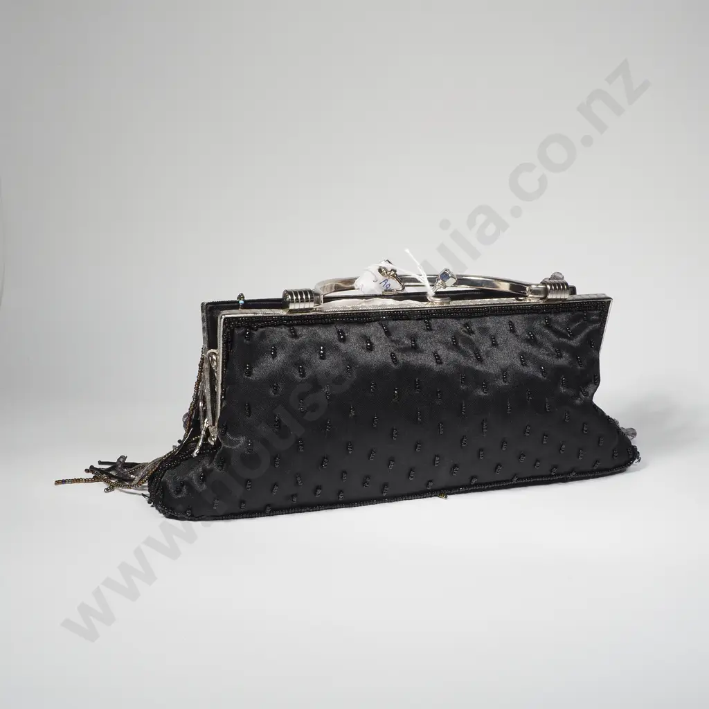 At The Walk Rose Garden Beaded Evening Bag  Image 1++