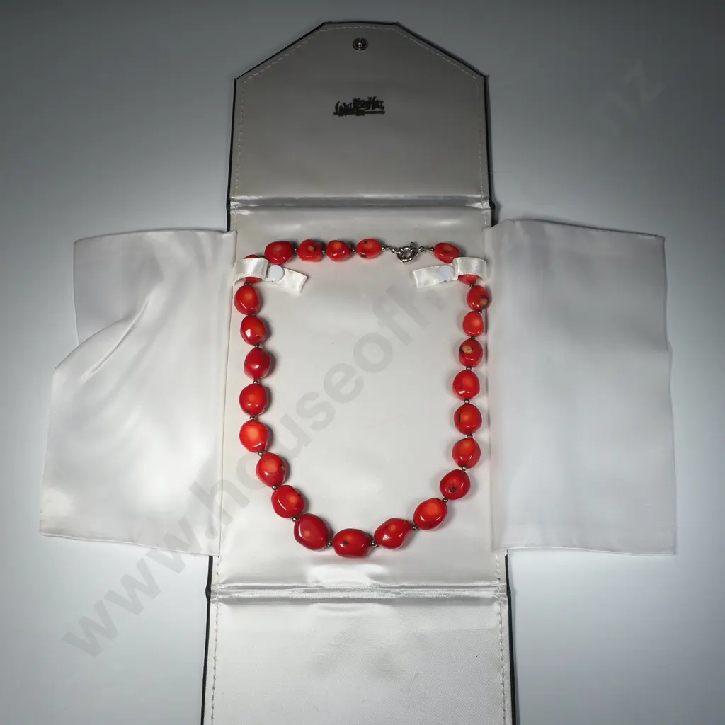 Dyed Coral Beaded Necklace Image 1++